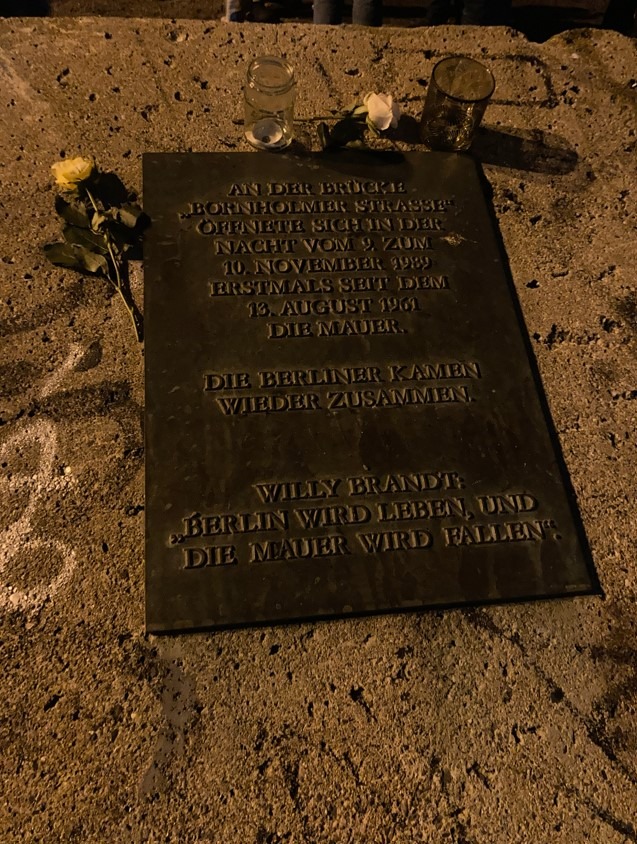 November 1989 – Bornholmer Straße: Der erste offene Grenzübergang